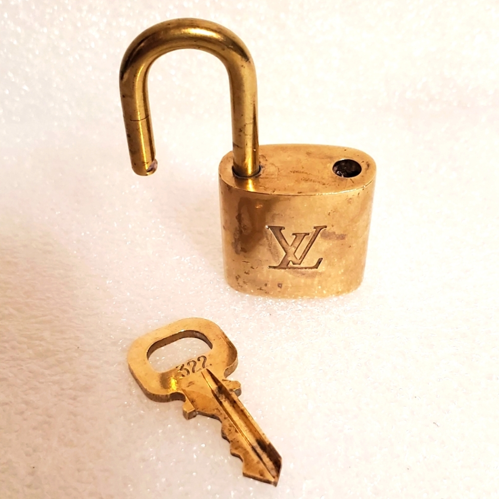 Louis Vuitton #322 Authentic Vintage Padlock Lock & Key Set Brass -